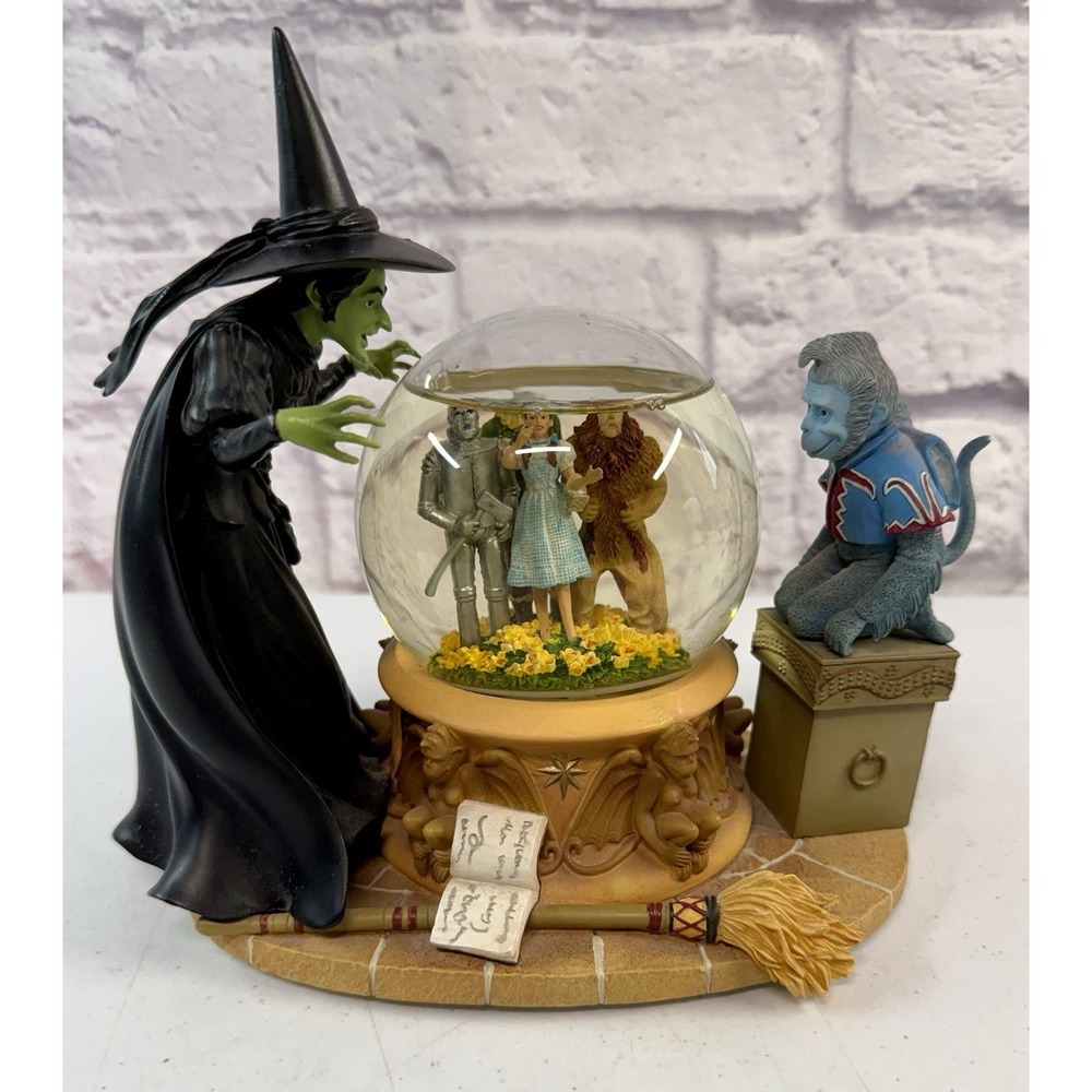 Wizard of Oz Westland Peering Foursome Musical Snow Globe Works Waterglobe MINT